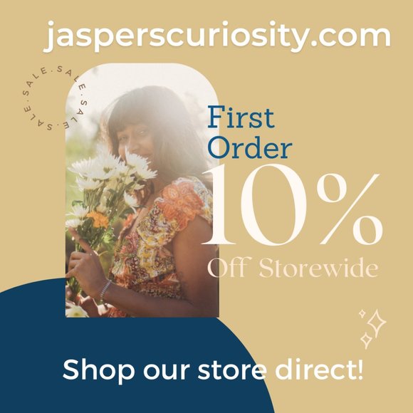 🌿FREE with Purchase 🌿Parrot Earrings - Picture 5 of 5